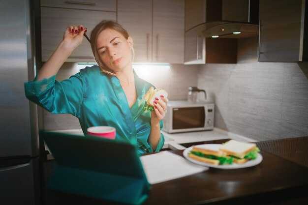 Гормональные изменения после приема пищи вечером