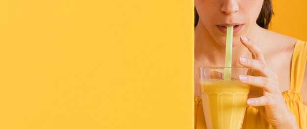 Витамины и минералы: что получаем с первым глотком