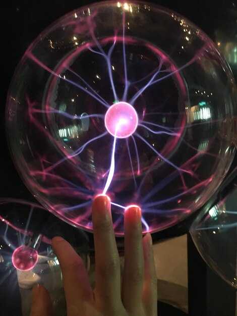 Стандарты и нормы воздействия электрического поля